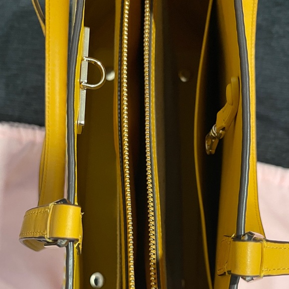 Kate Spade New York Yellow and White Buddie Striped Straw Tote Bag - Picture 7 of 10